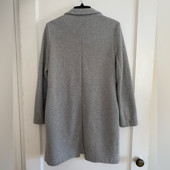 Knee length gray jacket - Picture 3 of 3